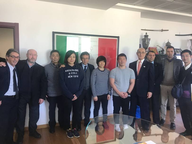 Il Presidente Domenico Falcone e lo staff federale accolgono la delegazione giapponese della Tokyo Judo Federation
